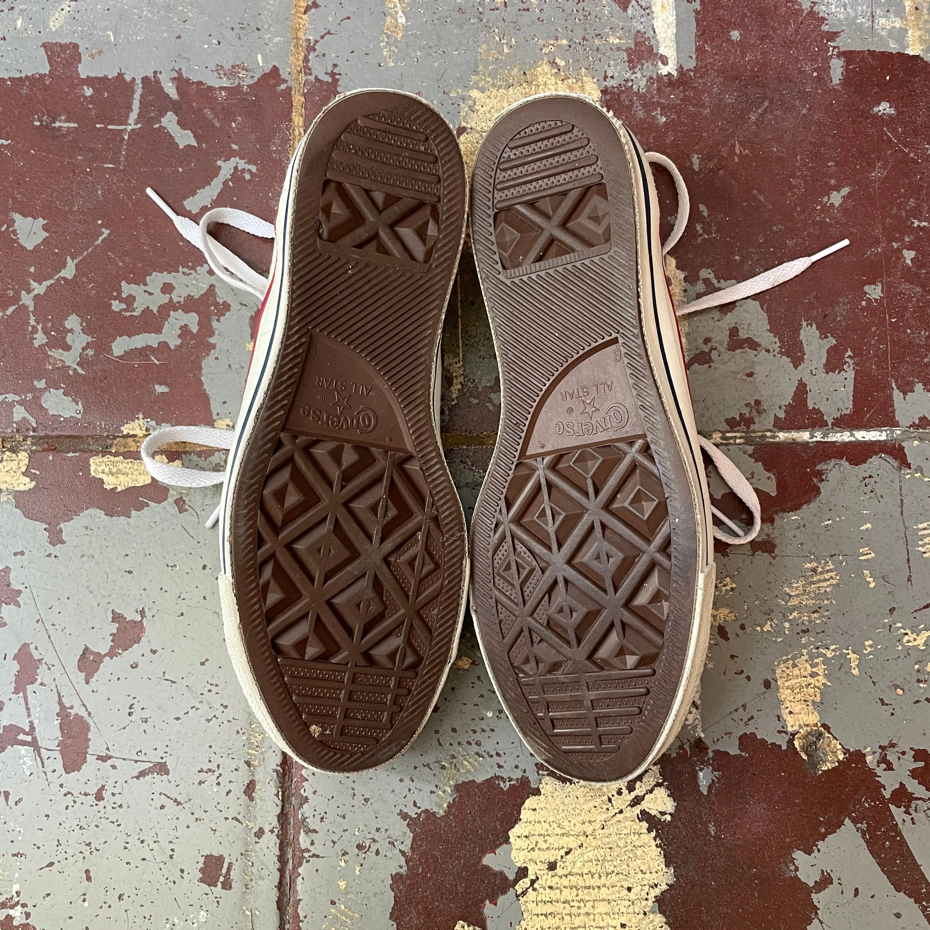 90’s USA Made Converse - M’s 6 W’s 7.5