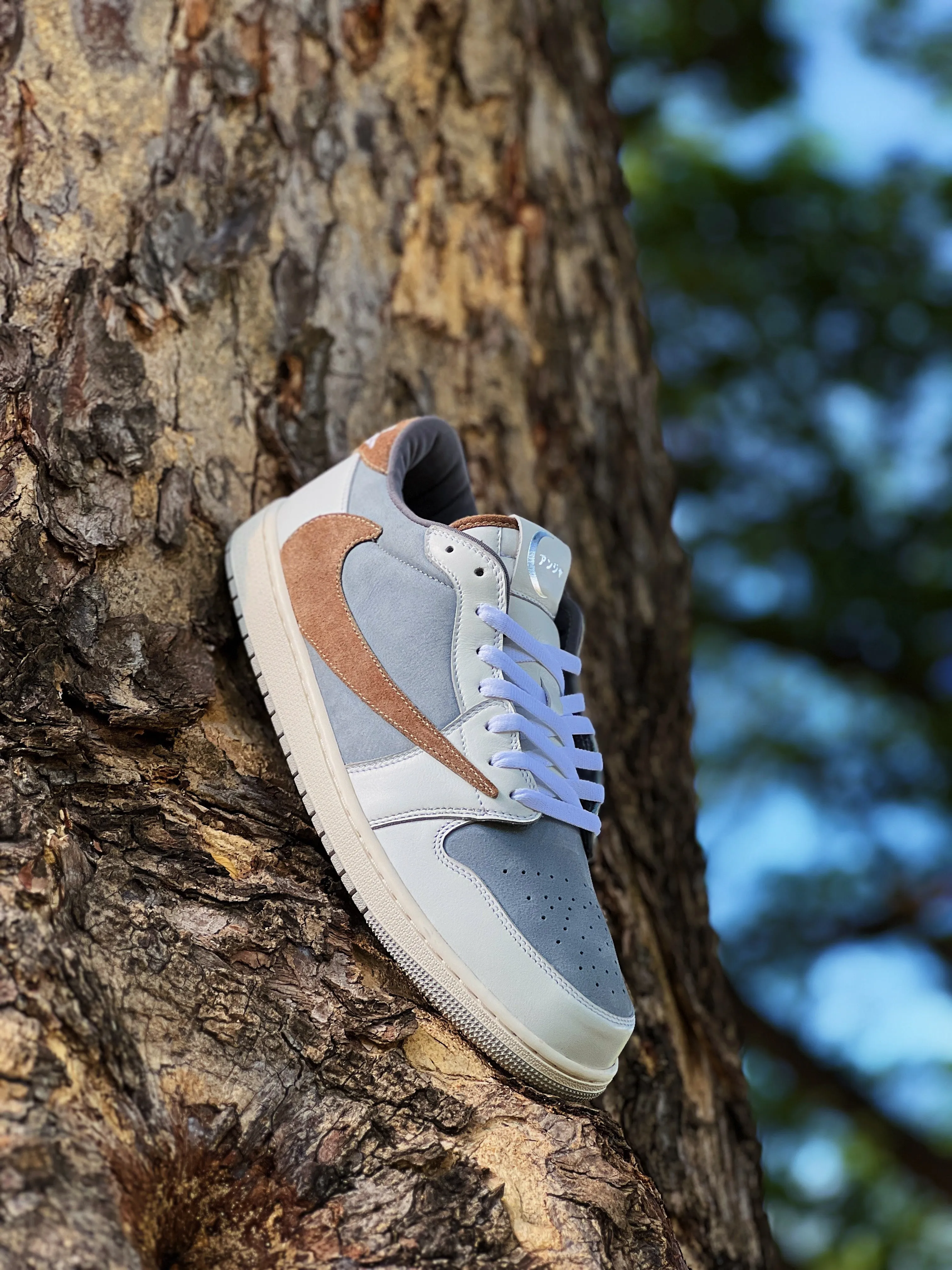 Air Jordan 1 Low Travis Scott "Sandstone Utopia"