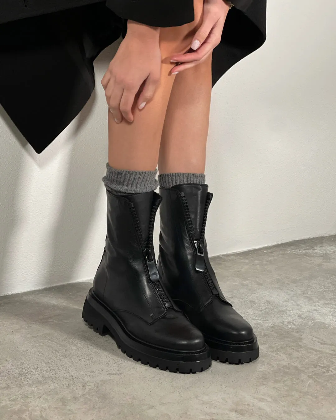 Biker Jack nero con cerniera nera