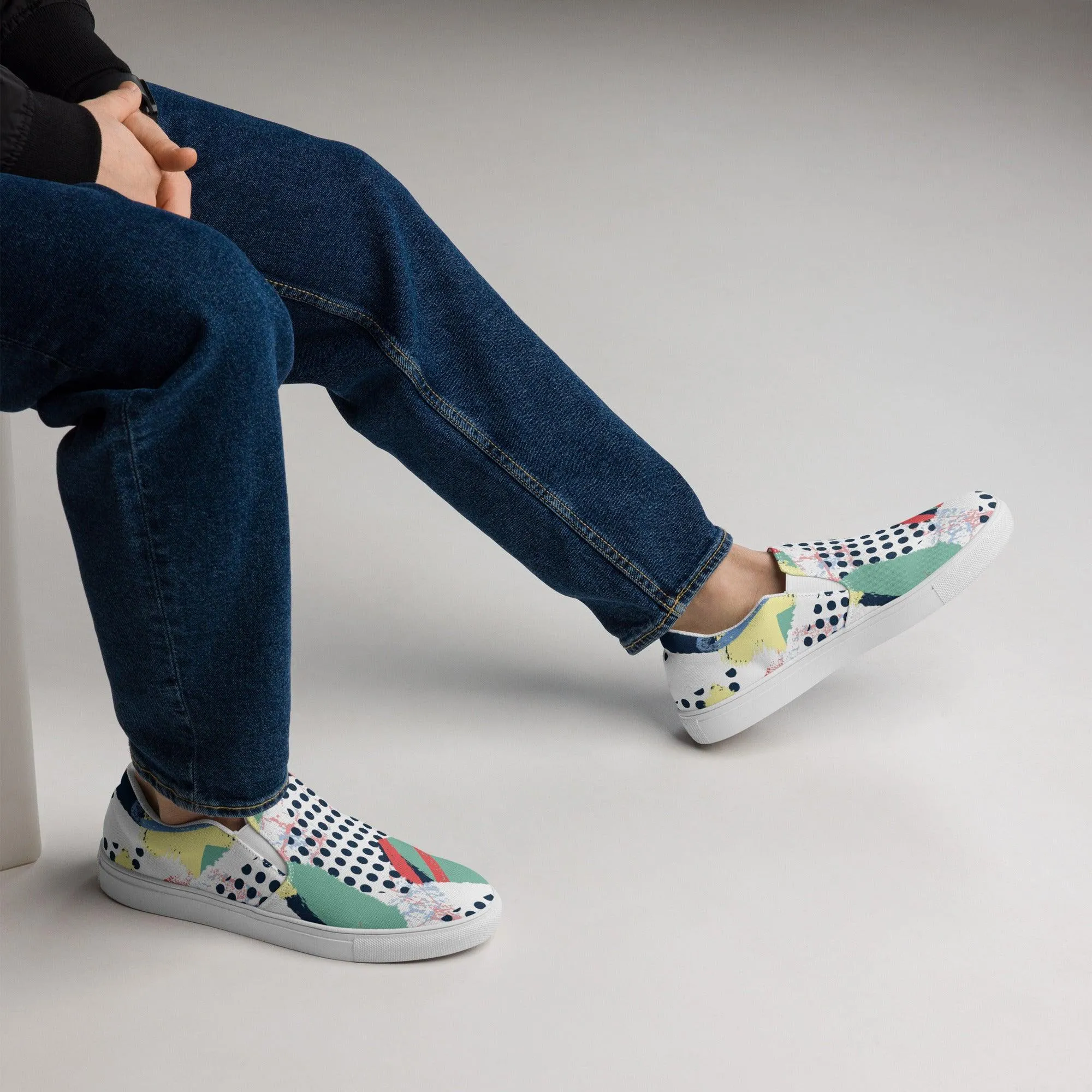 Graffiti Dot Men’s Slip-on Canvas Shoes