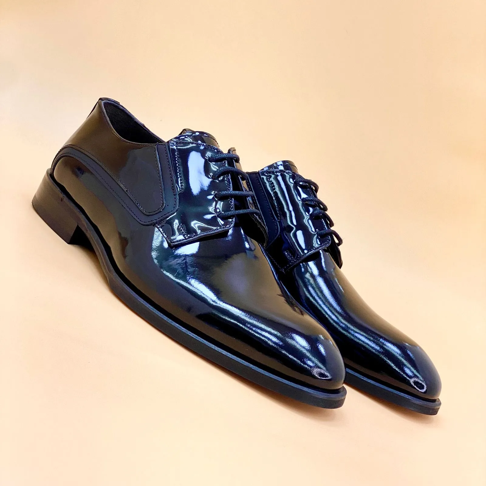 NEW ,  MADE IN TURKEY GENUINE LEATHER MEN SHOES M863