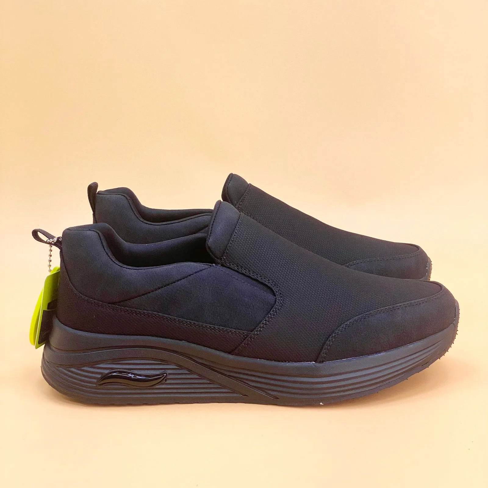 NEW ,  MEN SHOES  M932, MADE IN CHINA