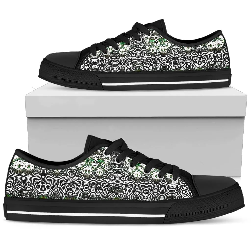 Oddities | Low Top Shoe | Makroverset