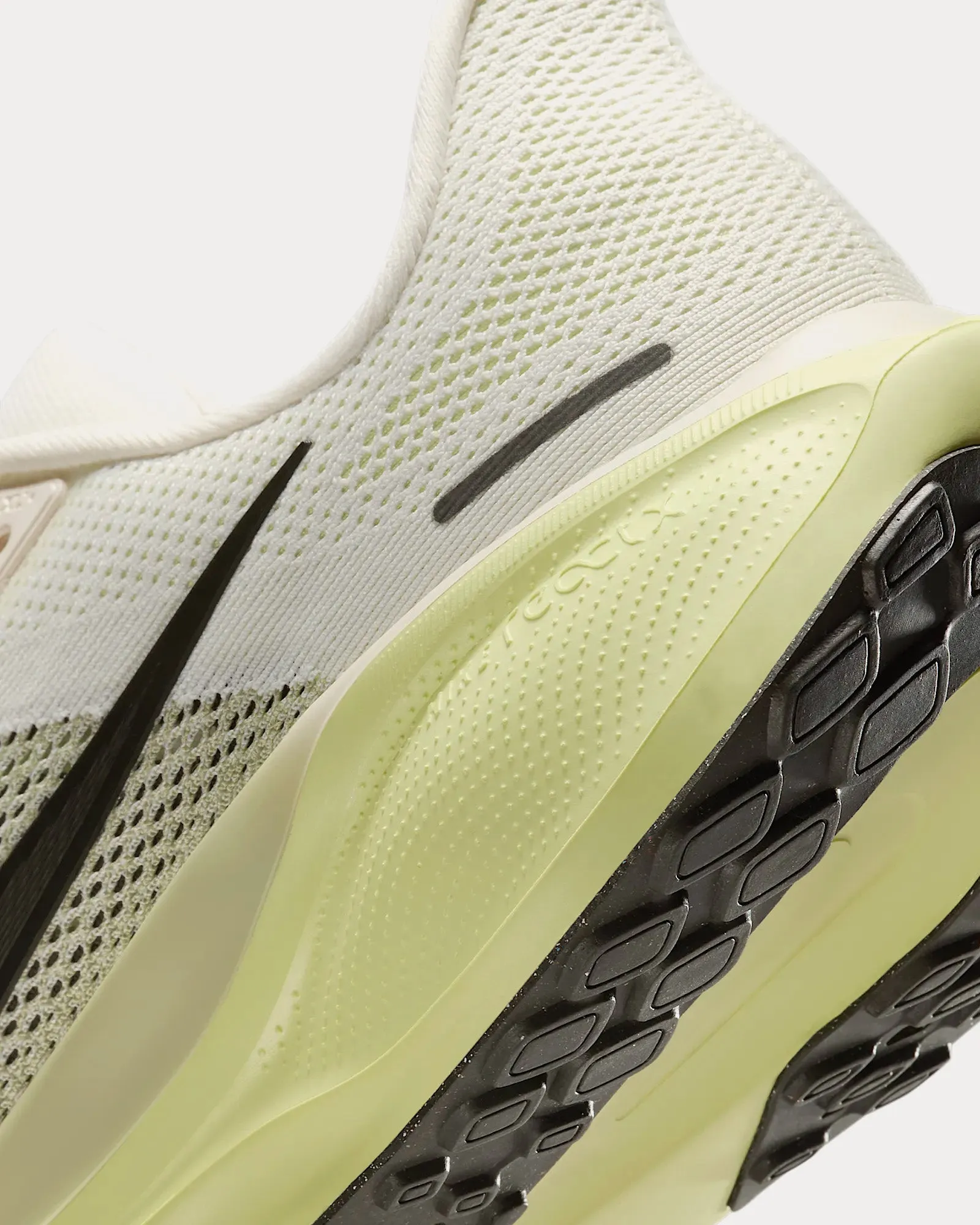 Pegasus 41 Pale Ivory / Limelight / Olive Aura / Sequoia Running Shoes