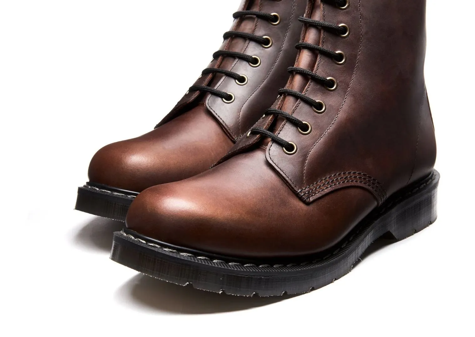 Solovair Schuhe Shoes Boots Stiefel 8-Loch Leder Gaucho Crazy Horse Made in England