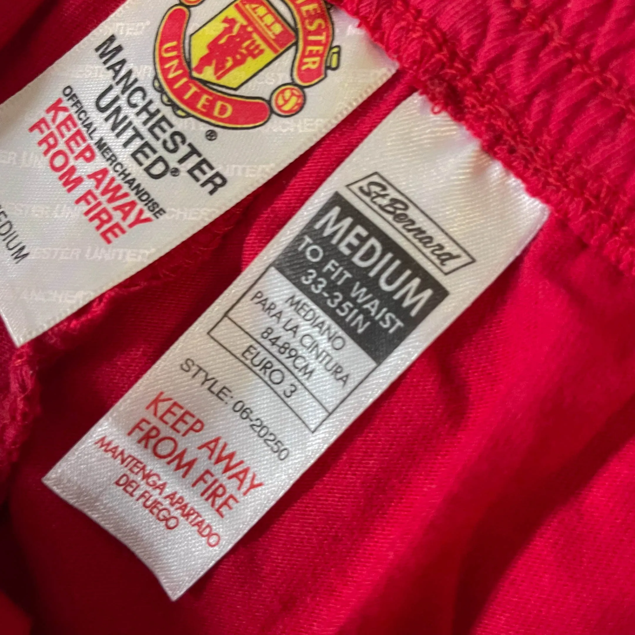 Vintage St Bernard Manchester united FC men's red short in M|W 32-35| SKU 3800
