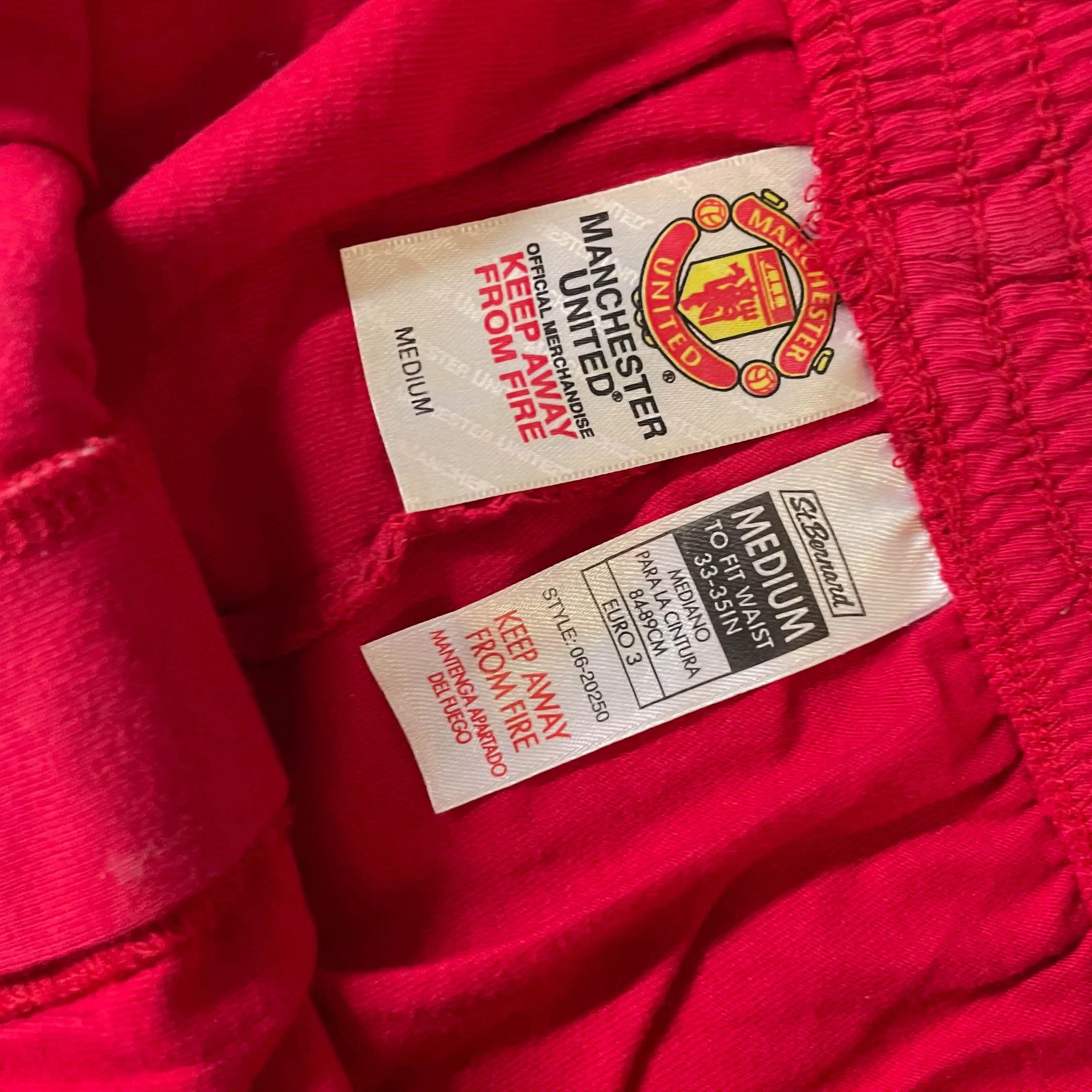 Vintage St Bernard Manchester united FC men's red short in M|W 32-35| SKU 3800