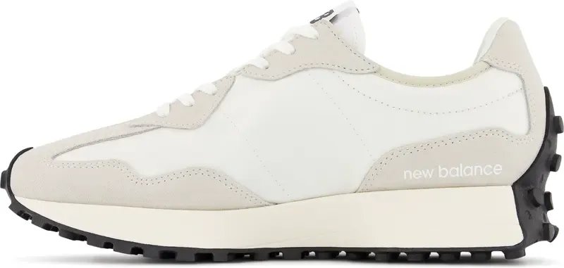 Women's New Balance 327 – A Retro Sneaker with Modern Style